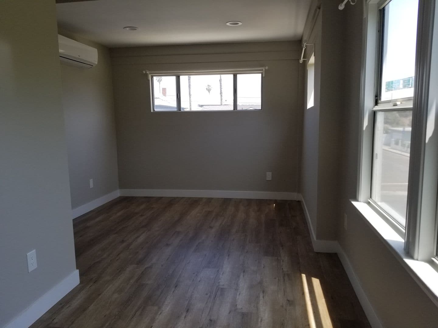 LOS ANGELES Apartment: 1234 - 1236 W. 22ND ST.