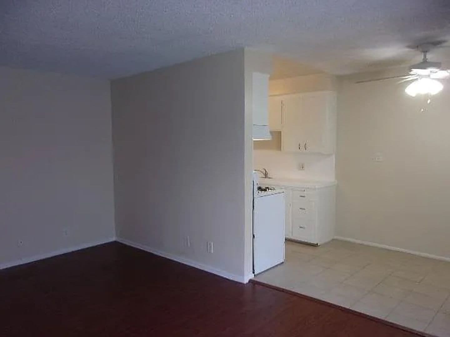 Van Nuys Apartment: 13819 Sherman Way,