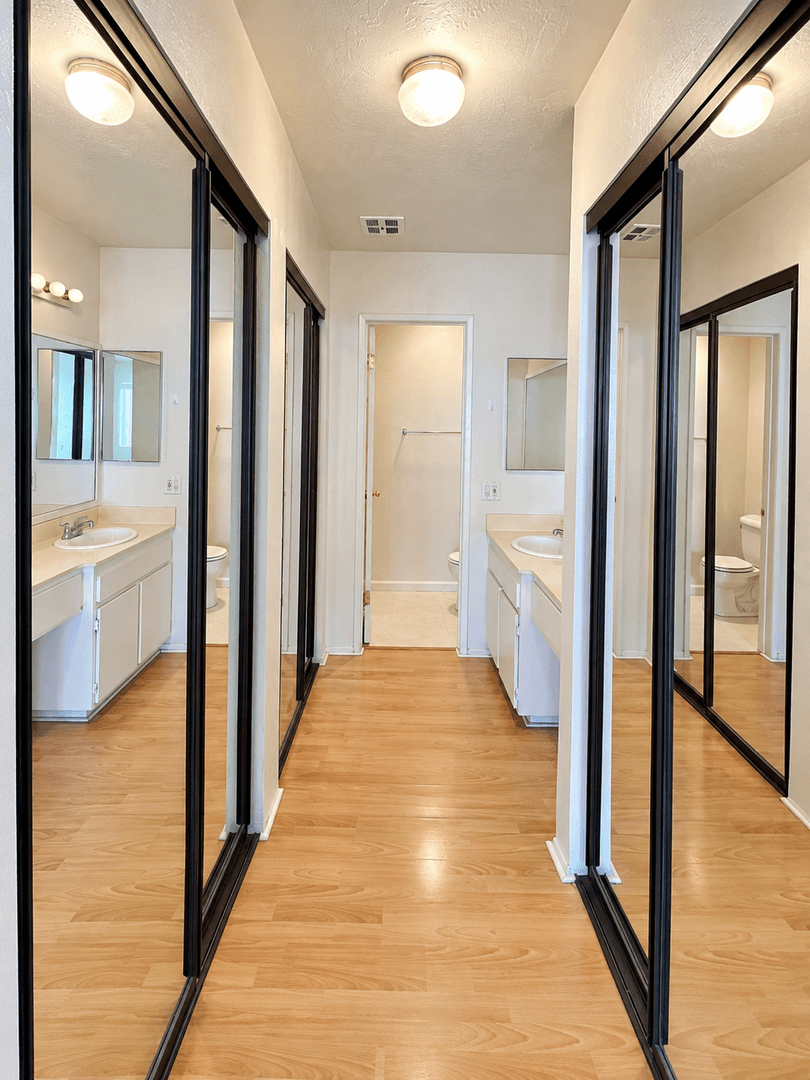 San Diego Condo: 6780 Friars Rd #235,