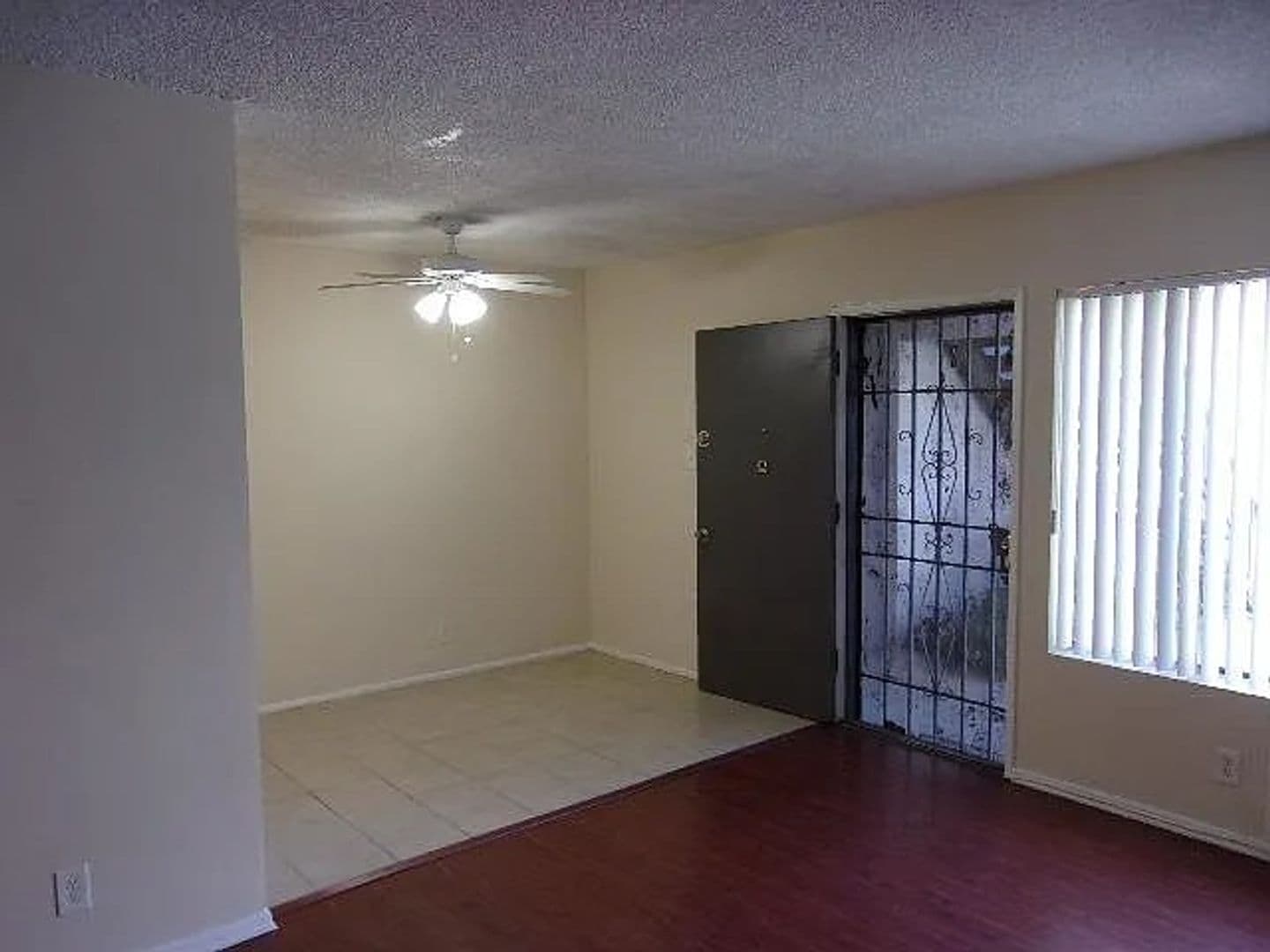 Van Nuys Apartment: 13819 Sherman Way,