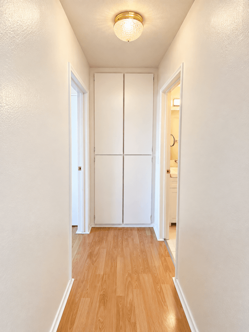 San Diego Condo: 6780 Friars Rd #235,