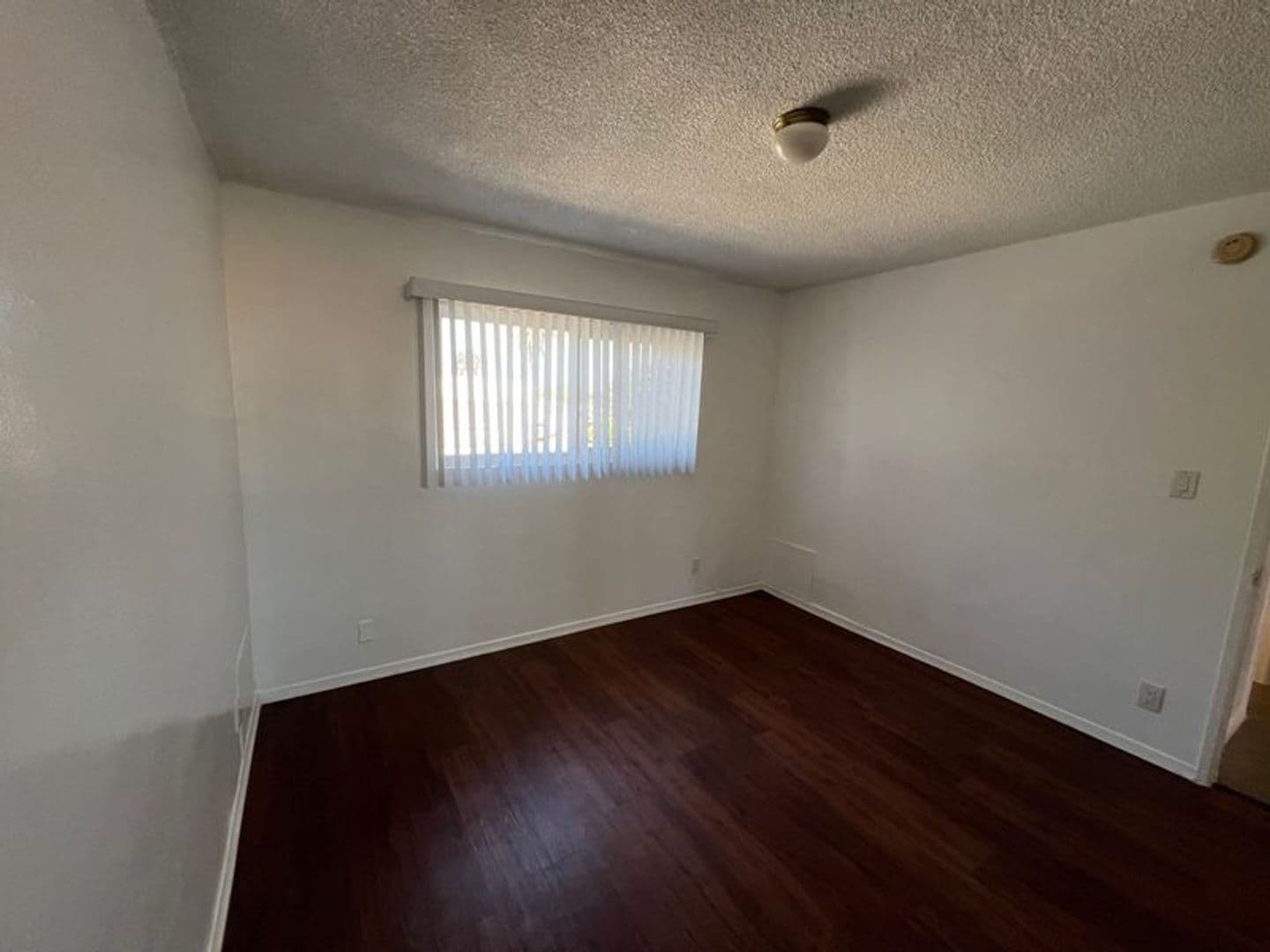 Los Angeles Apartment: 5192 West 20th St.