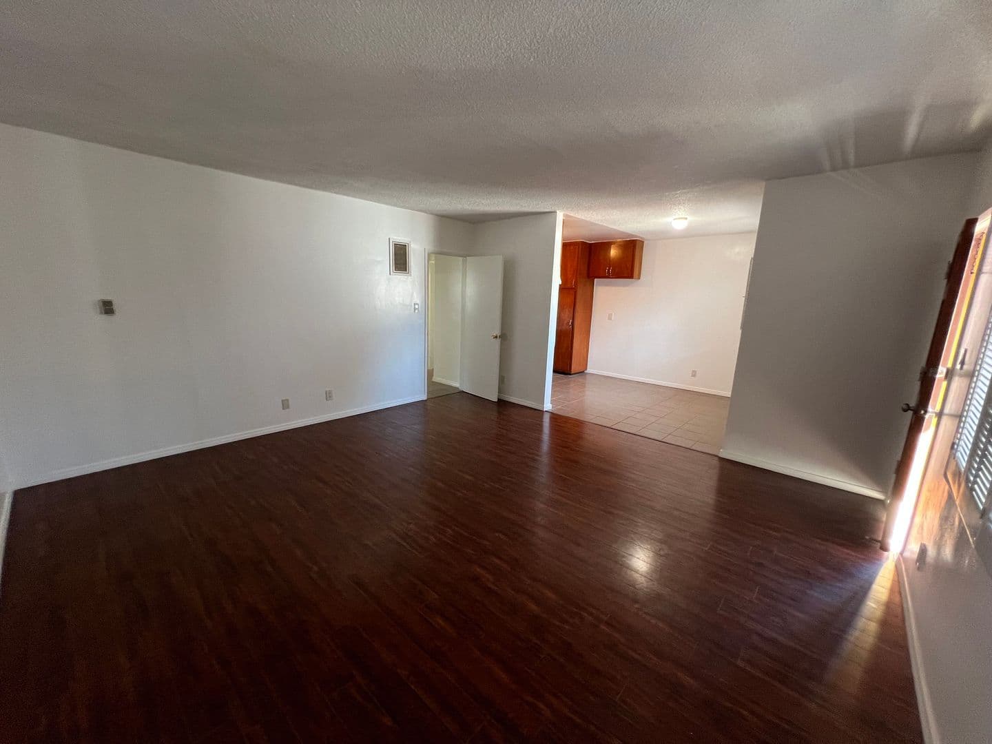 Los Angeles Apartment: 5192 West 20th St.