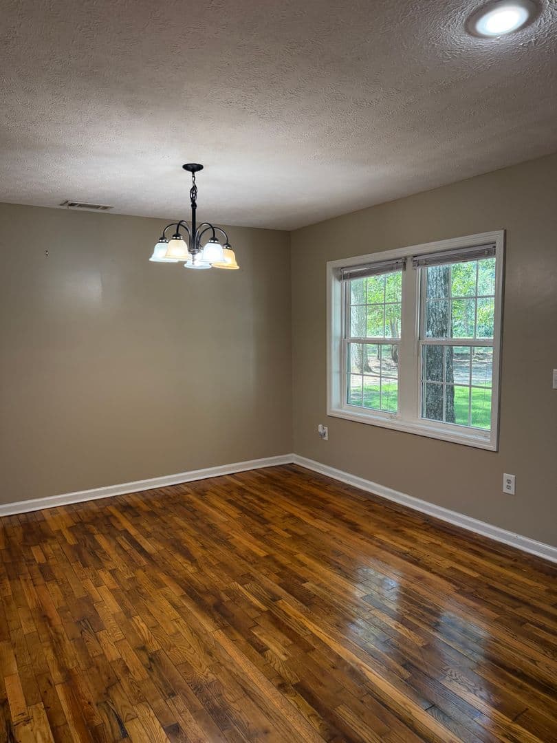 Opelika House: 503 Lake Condy Rd.