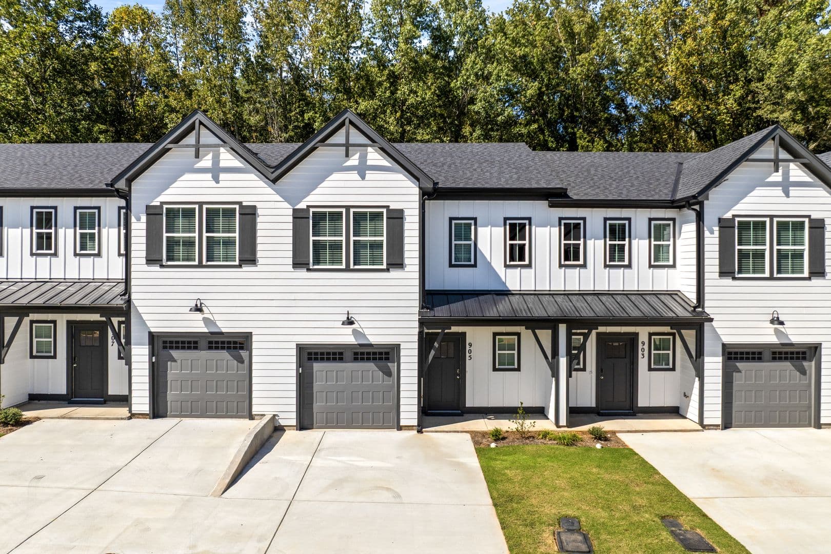 Auburn Townhome: 905 Winslow Ct.