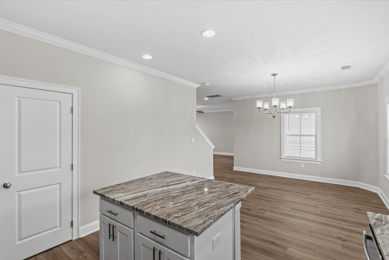 Enterprise Townhome: 208 Clifton Dr.