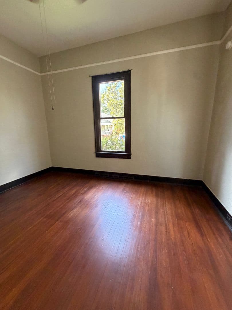 Opelika House: 707 Ave. D