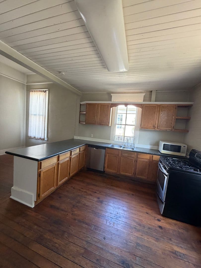 Opelika House: 707 Ave. D