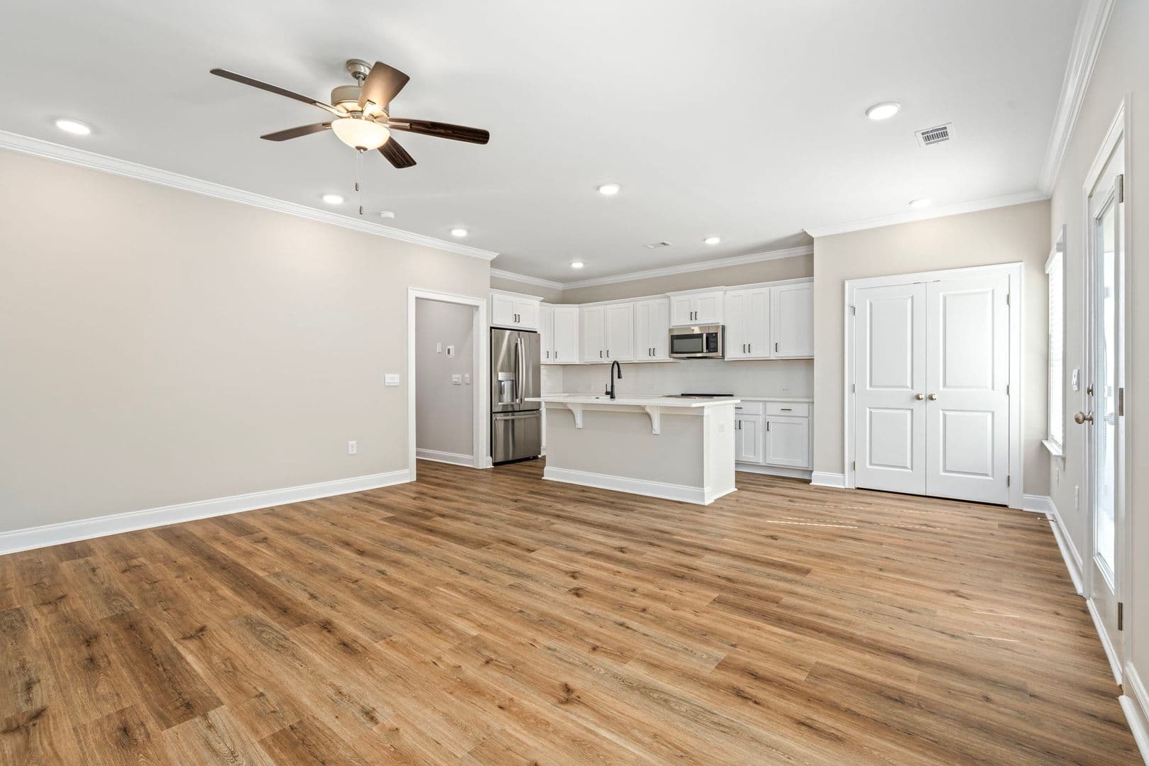 Auburn Townhome: 900 Winslow Ct