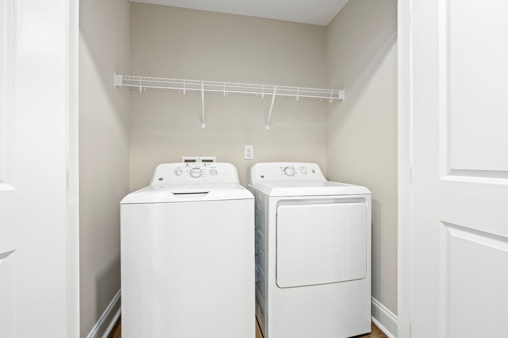 Auburn Townhome: 908 Winslow Ct.