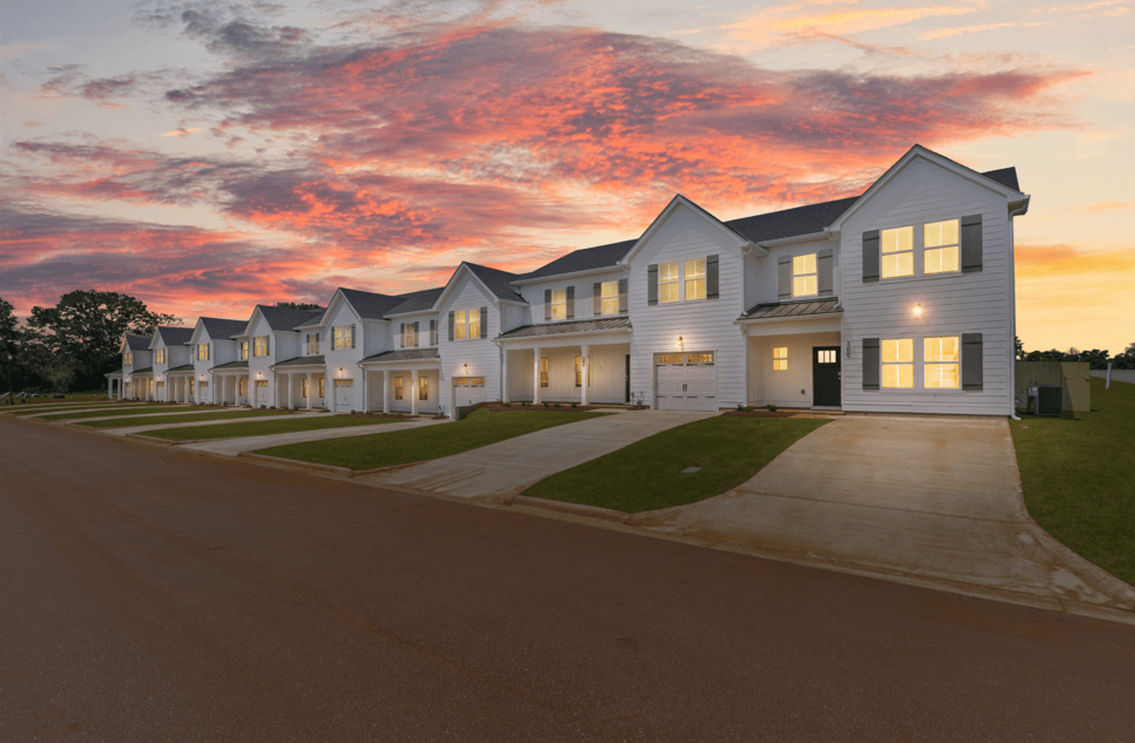 Enterprise Townhome: 206 Clifton Dr.