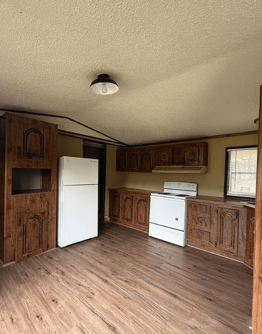 Opelika House: 3503 Lee Rd 166