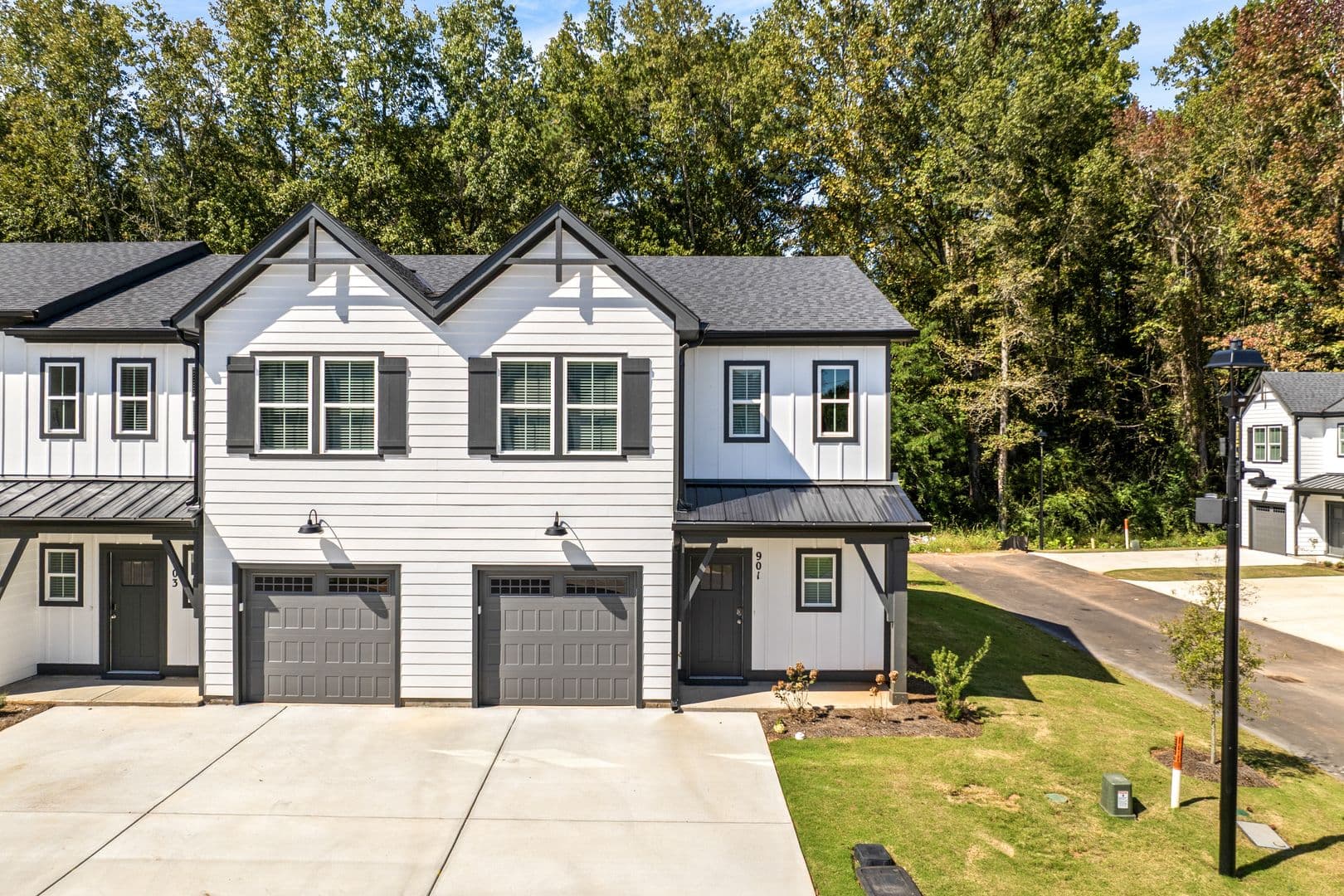 Auburn Townhome: 901 Winslow Ct.