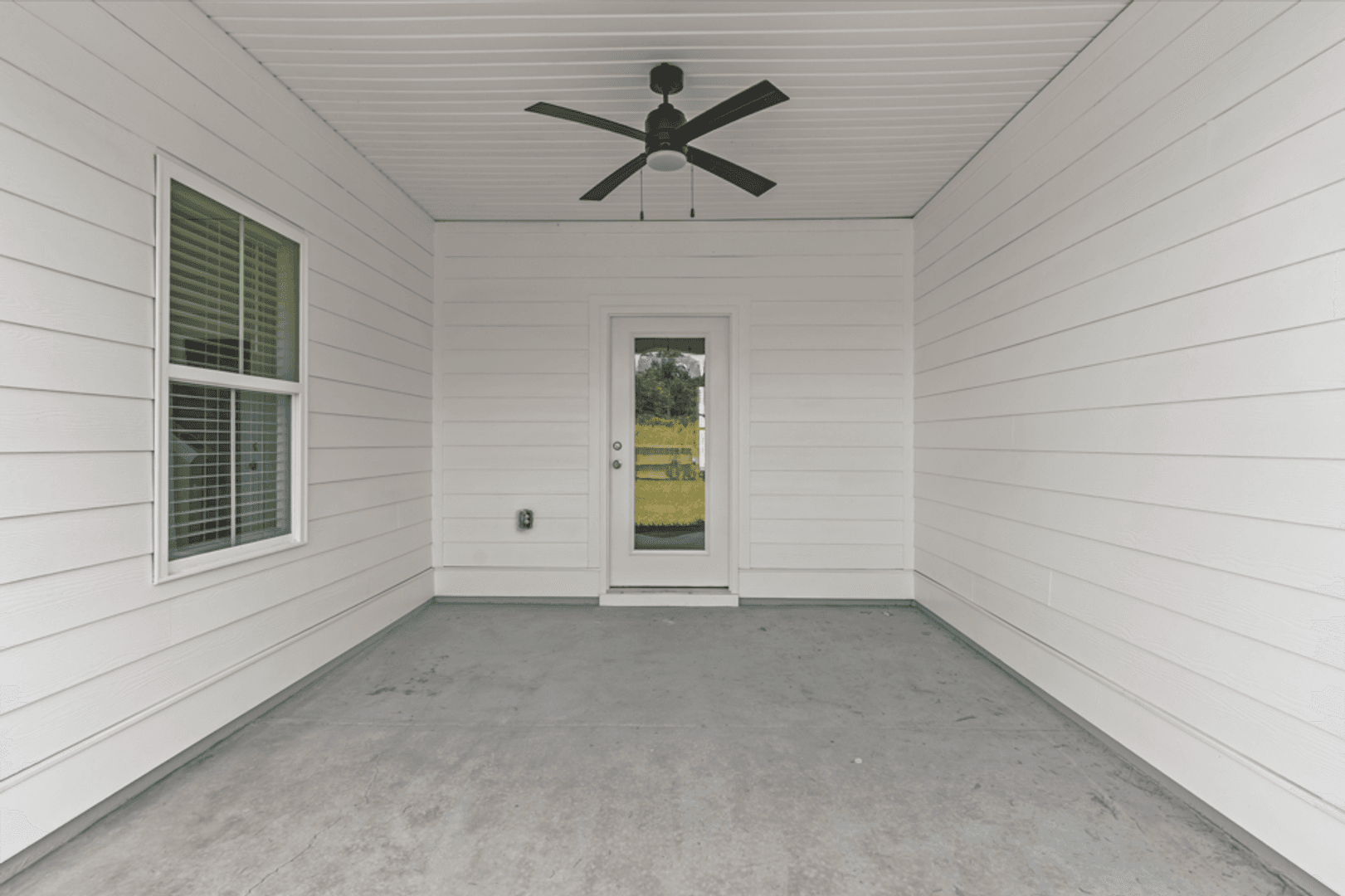 Enterprise Townhome: 208 Clifton Dr.