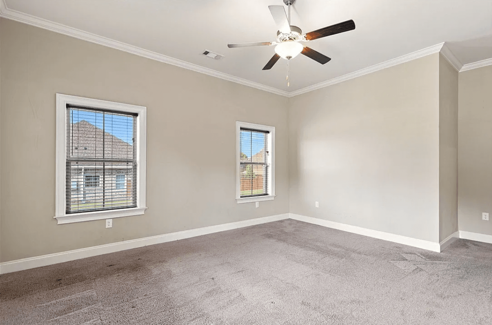Opelika House: 856 Violet Ln