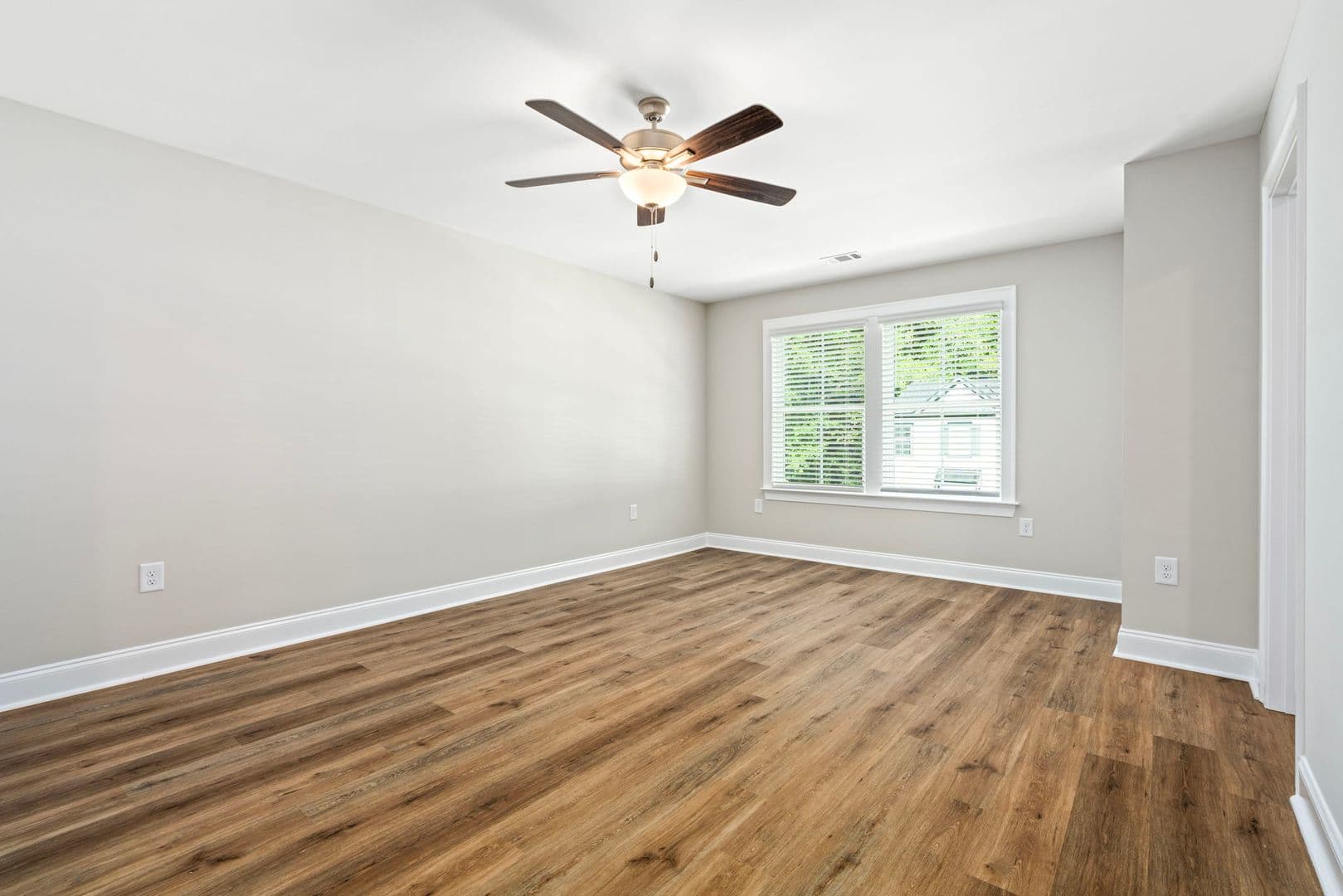 Auburn Townhome: 913 Winslow Ct.