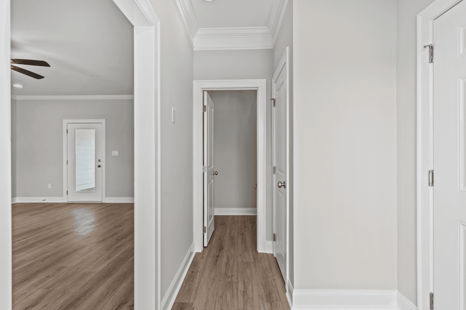 Enterprise Townhome: 208 Clifton Dr.