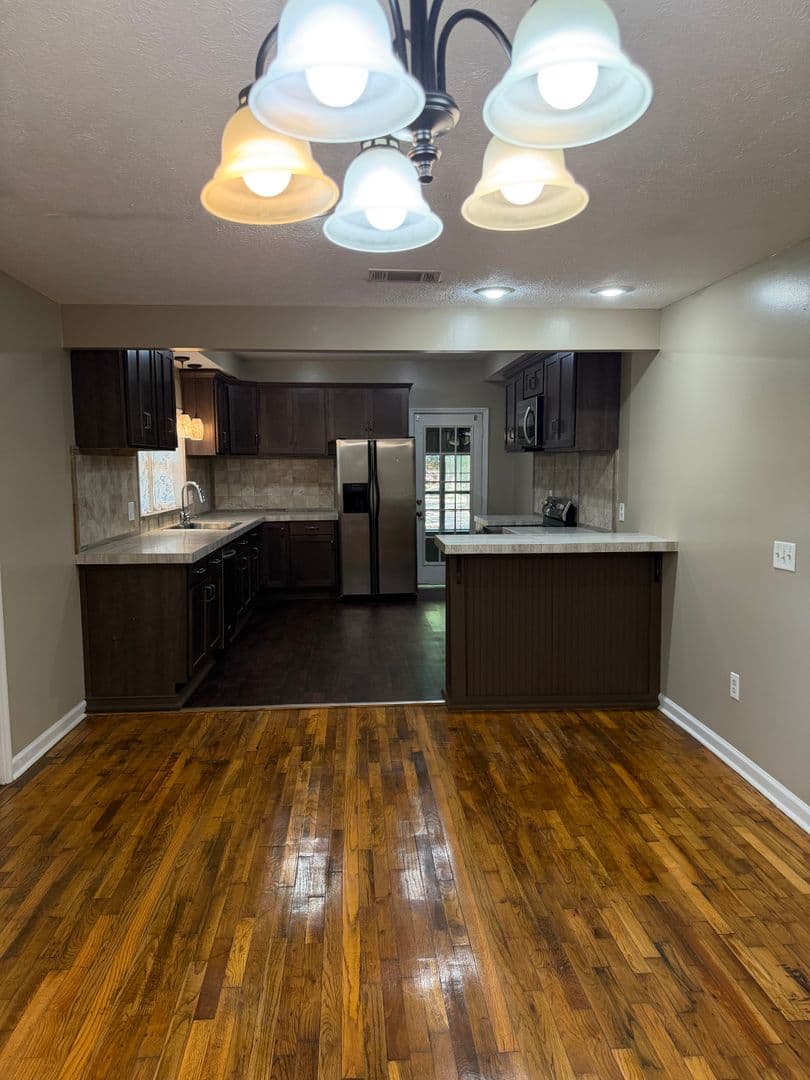 Opelika House: 503 Lake Condy Rd.