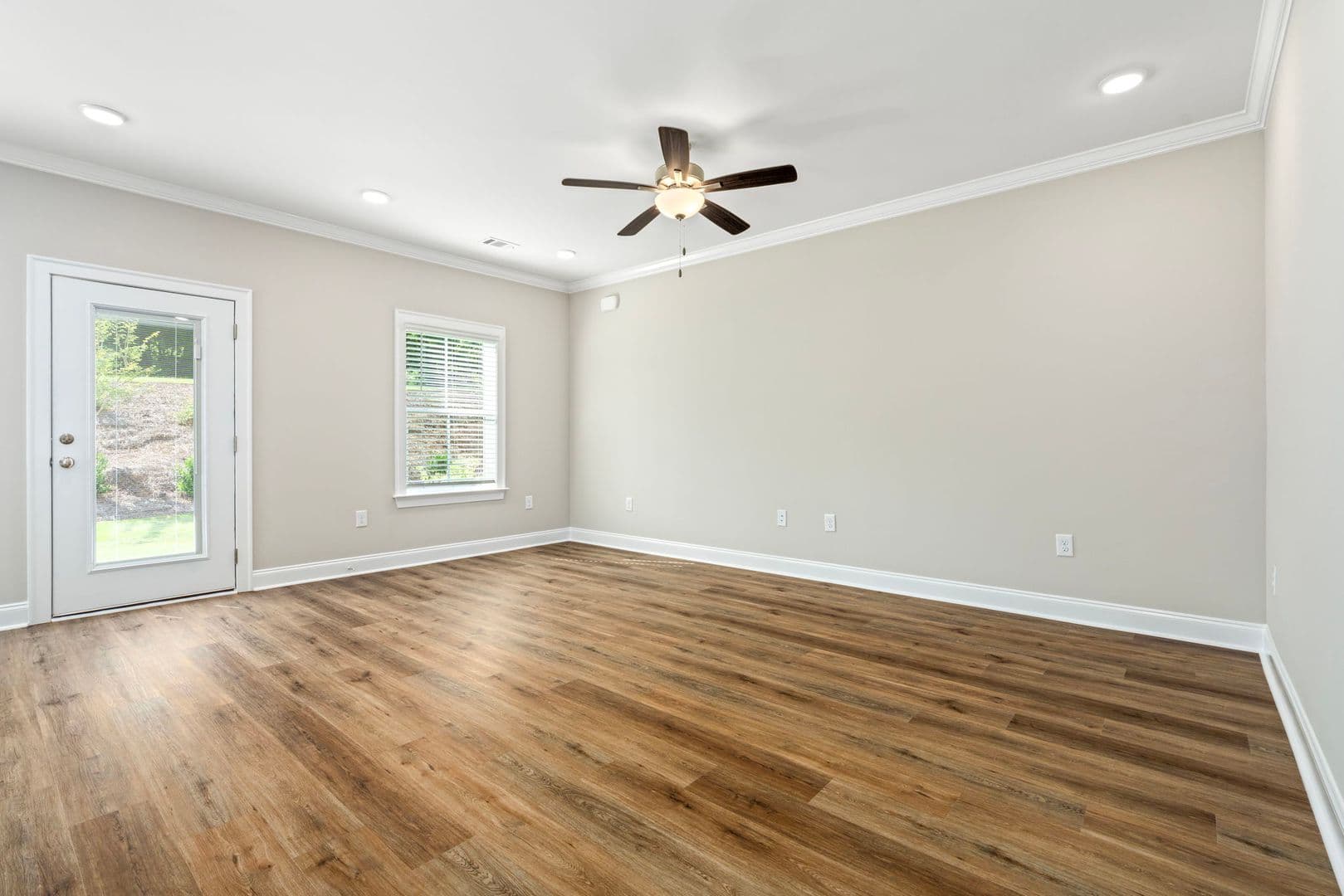 Auburn Townhome: 913 Winslow Ct.
