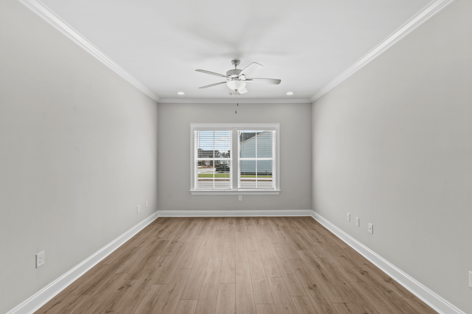 Enterprise Townhome: 200 Clifton Dr.