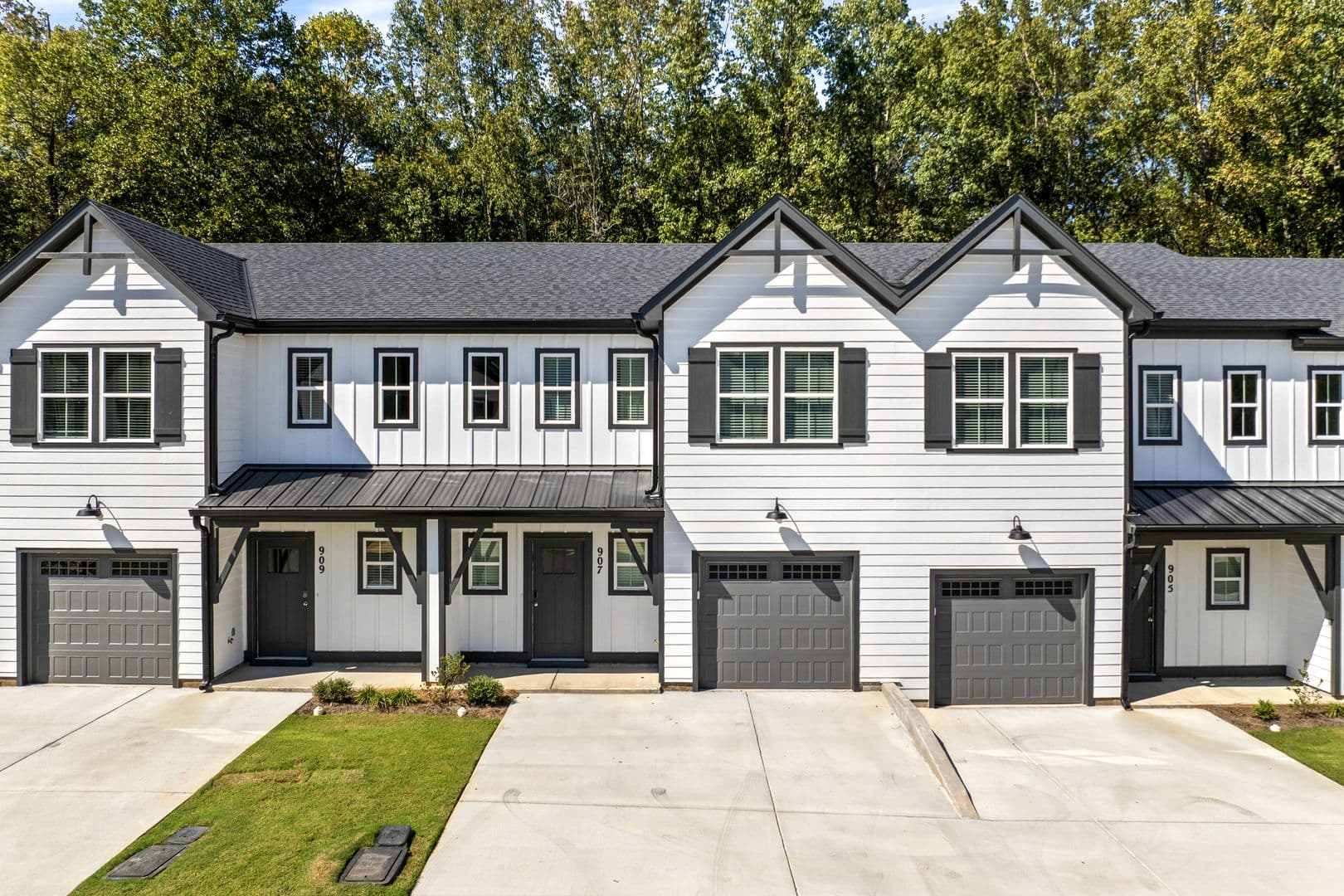 Auburn Townhome: 907 Winslow Ct.