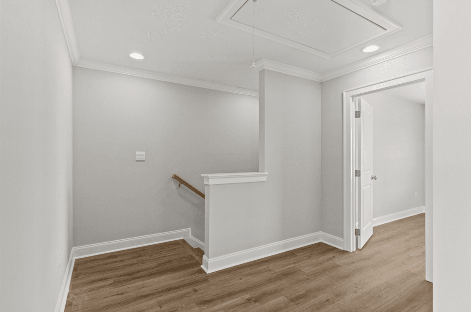 Enterprise Townhome: 200 Clifton Dr.
