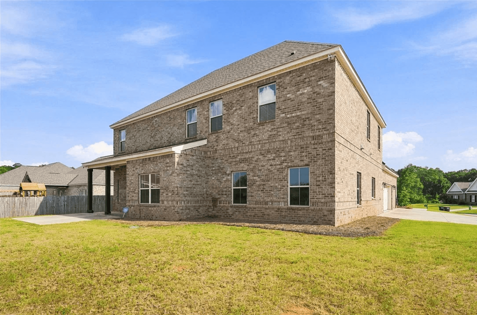 Opelika House: 856 Violet Ln