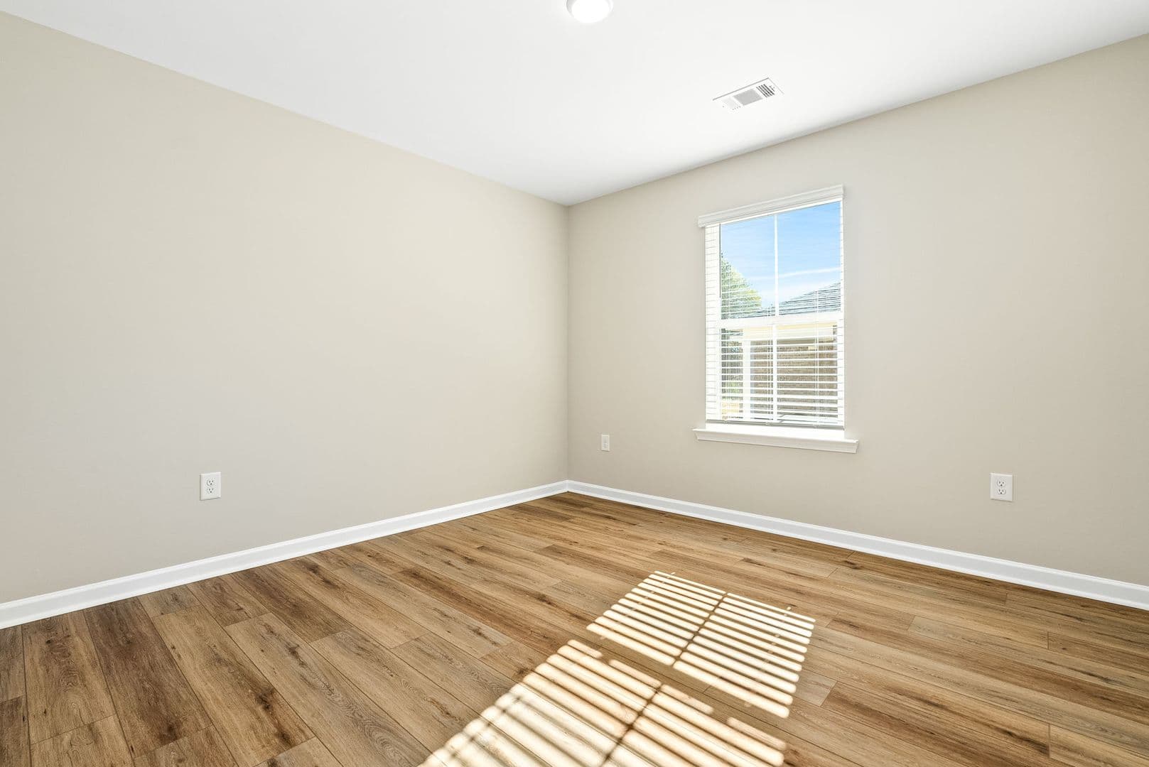 Opelika House: 1057 Douglas St.