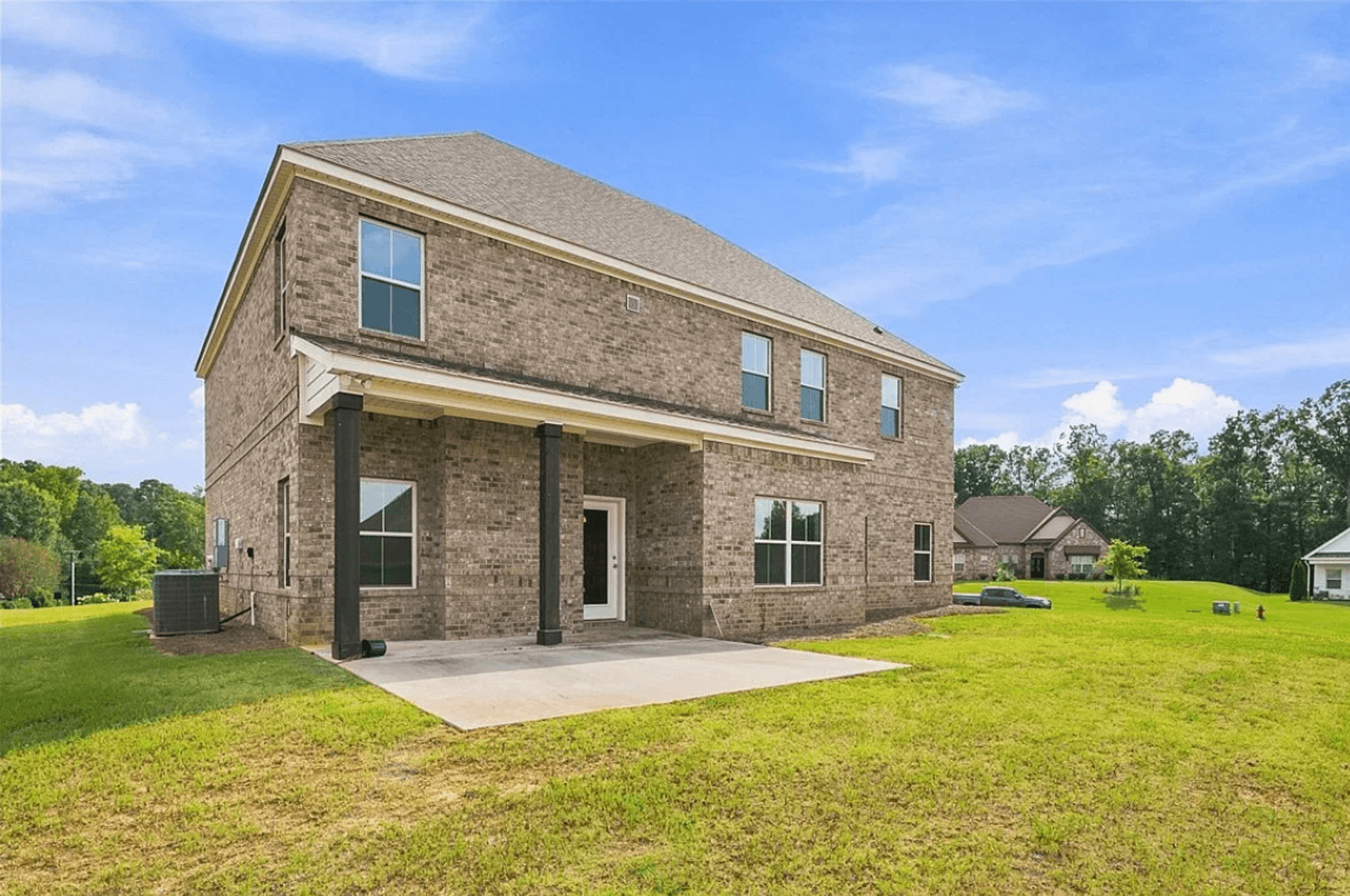 Opelika House: 856 Violet Ln