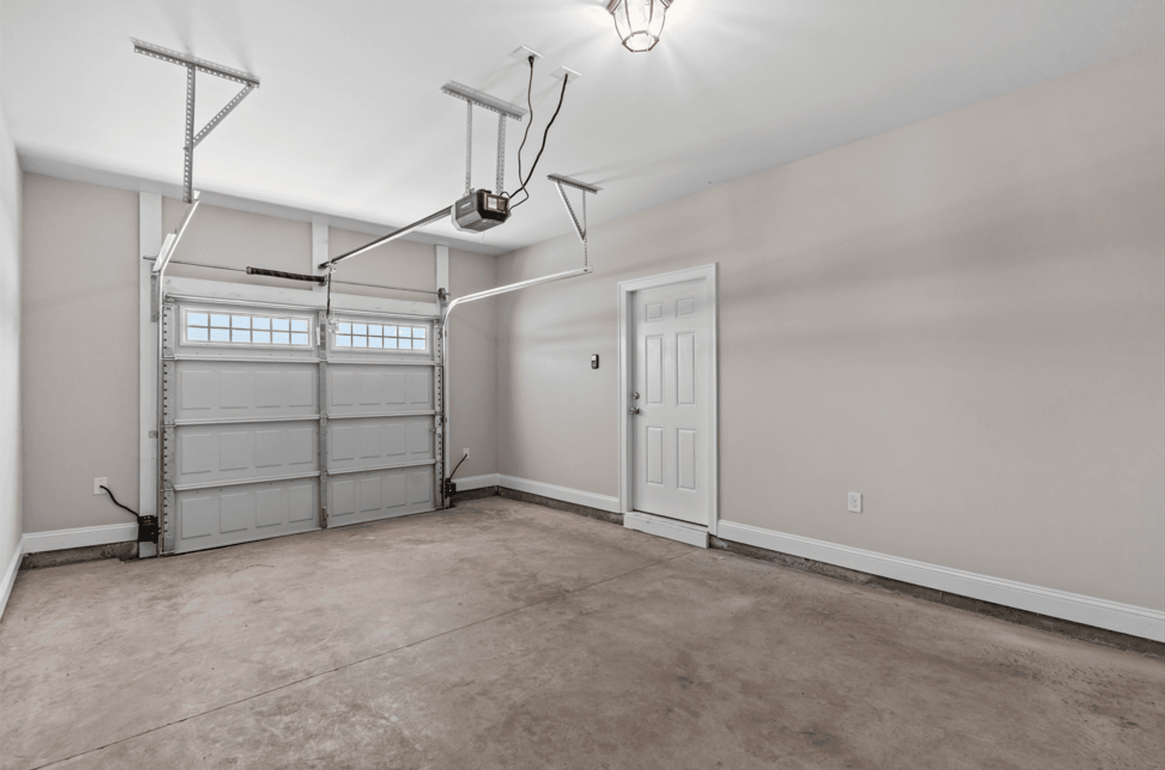 Enterprise Townhome: 206 Clifton Dr.