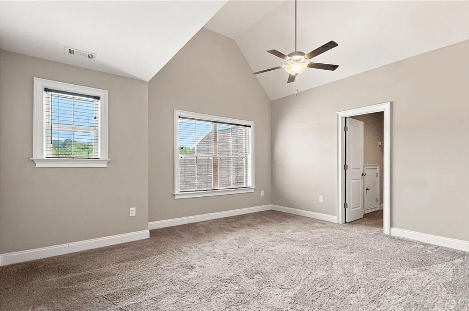 Opelika House: 856 Violet Ln