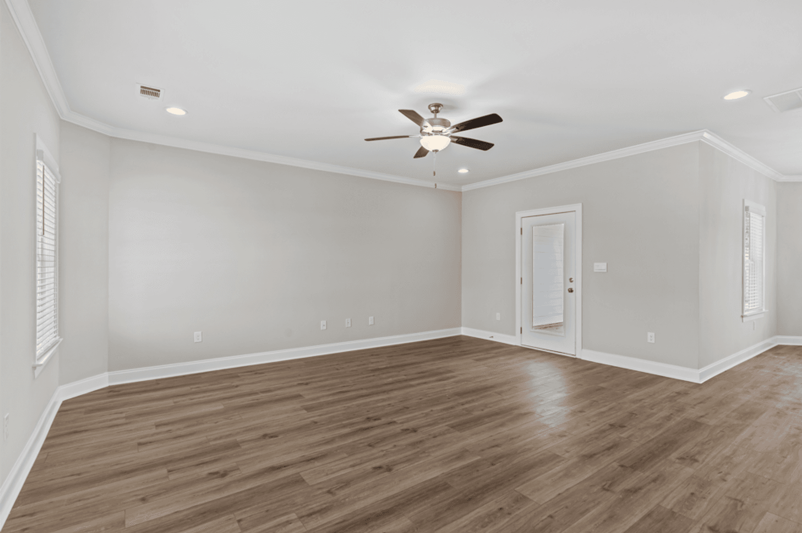 Enterprise Townhome: 210 Clifton Dr.