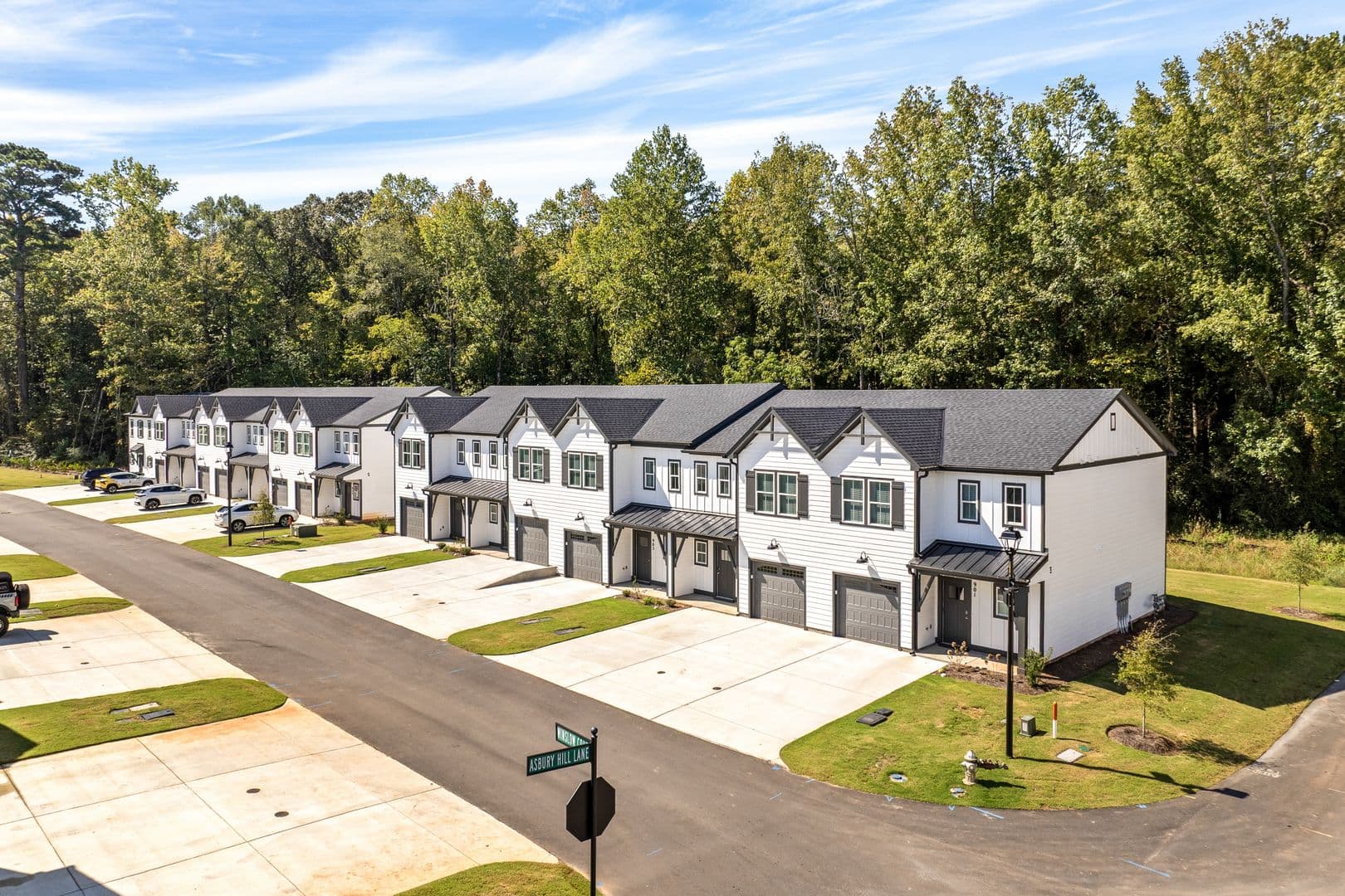 Auburn Townhome: 905 Winslow Ct.