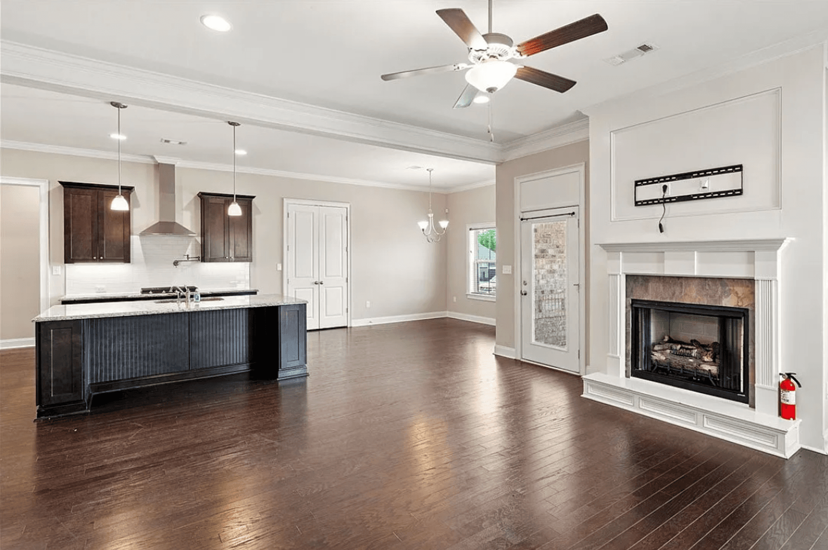 Opelika House: 856 Violet Ln