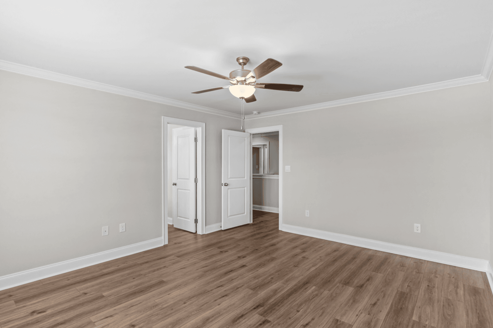Enterprise Townhome: 210 Clifton Dr.