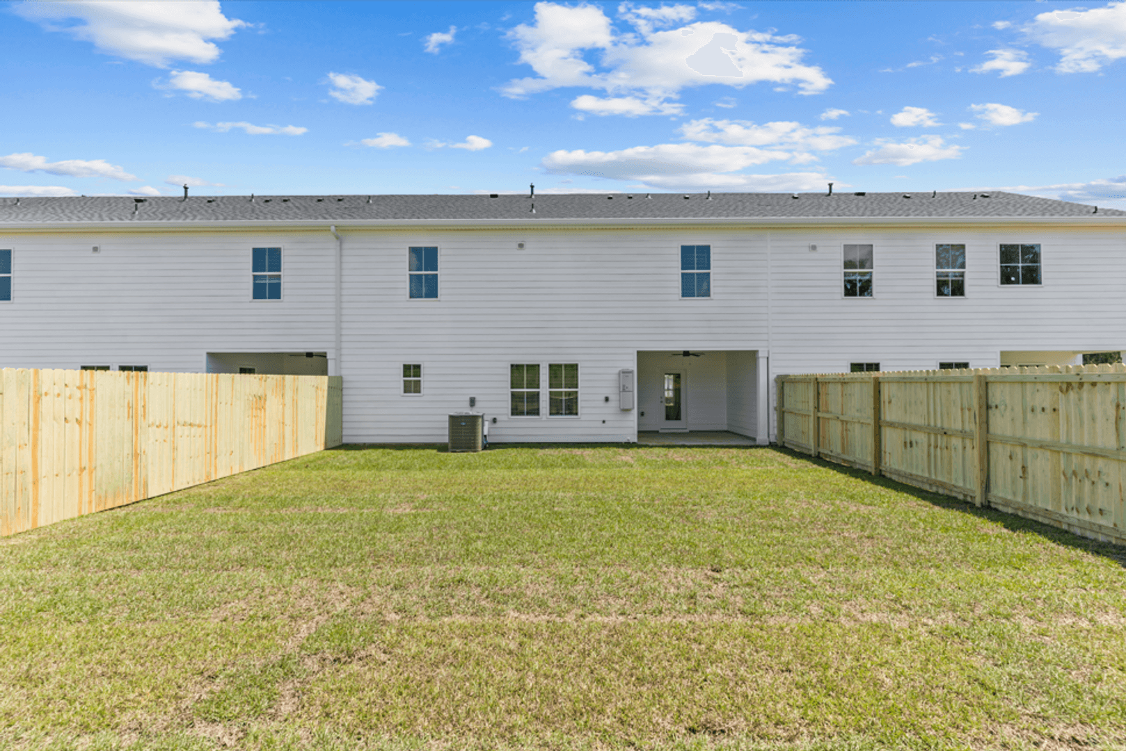Enterprise Townhome: 208 Clifton Dr.