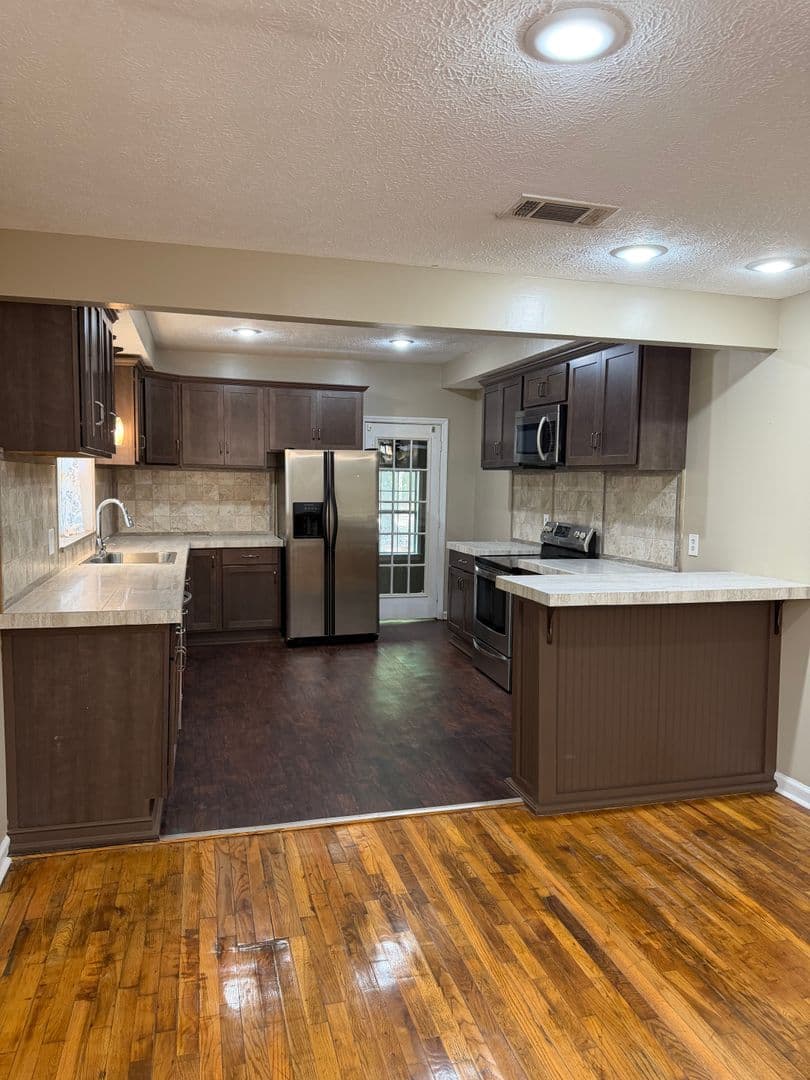 Opelika House: 503 Lake Condy Rd.