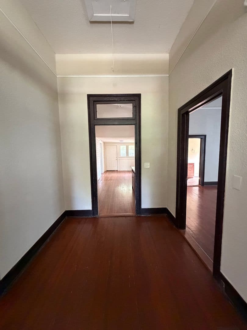 Opelika House: 707 Ave. D