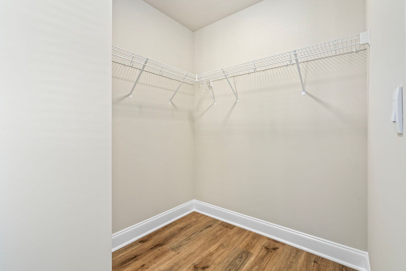Auburn Townhome: 913 Winslow Ct.