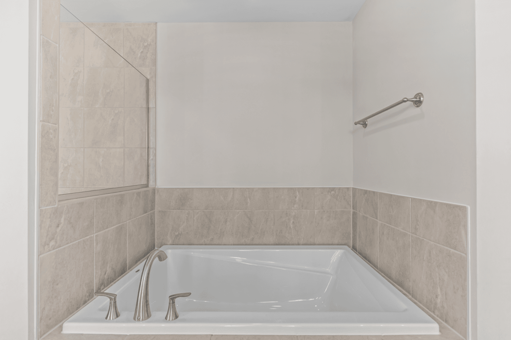 Enterprise Townhome: 208 Clifton Dr.
