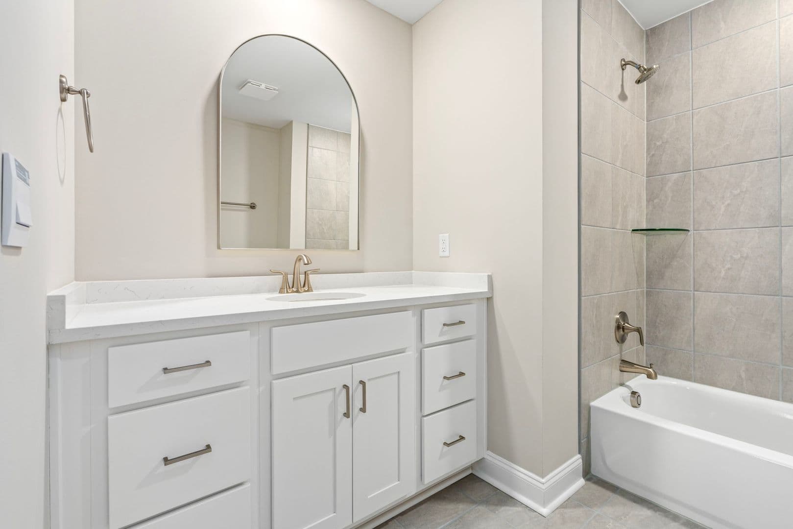 Auburn Townhome: 904 Winslow Ct.