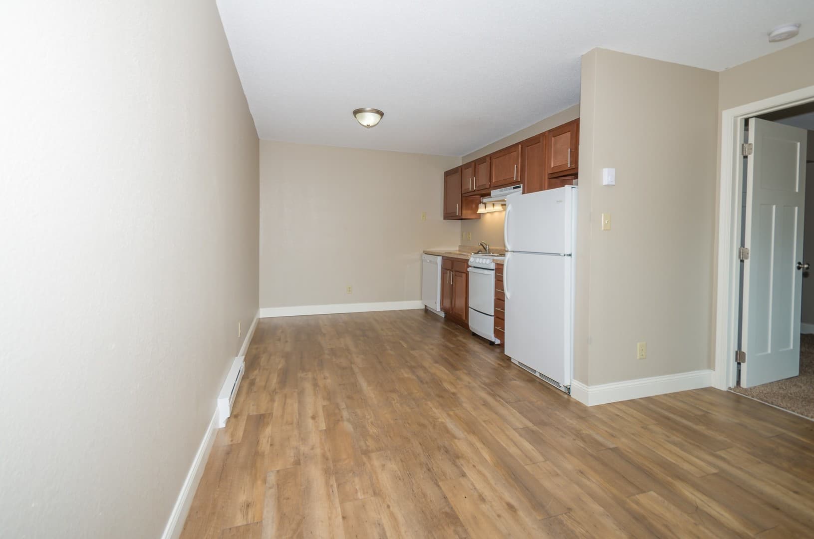 Grand Forks Apartment: 750 43rd St N.