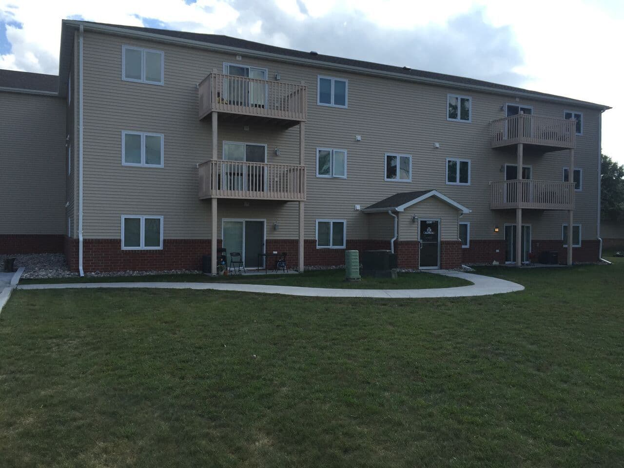 Grand Forks Apartment: 2530 17th Ave S
