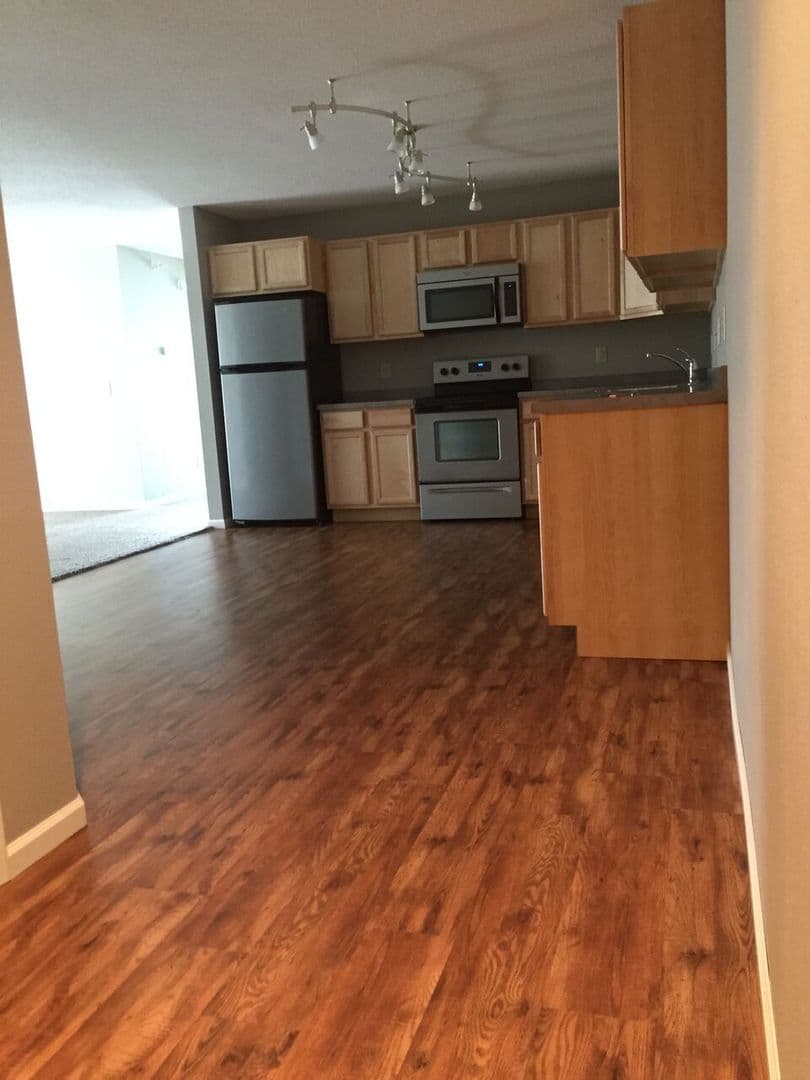 Grand Forks Apartment: 2530 17th Ave S