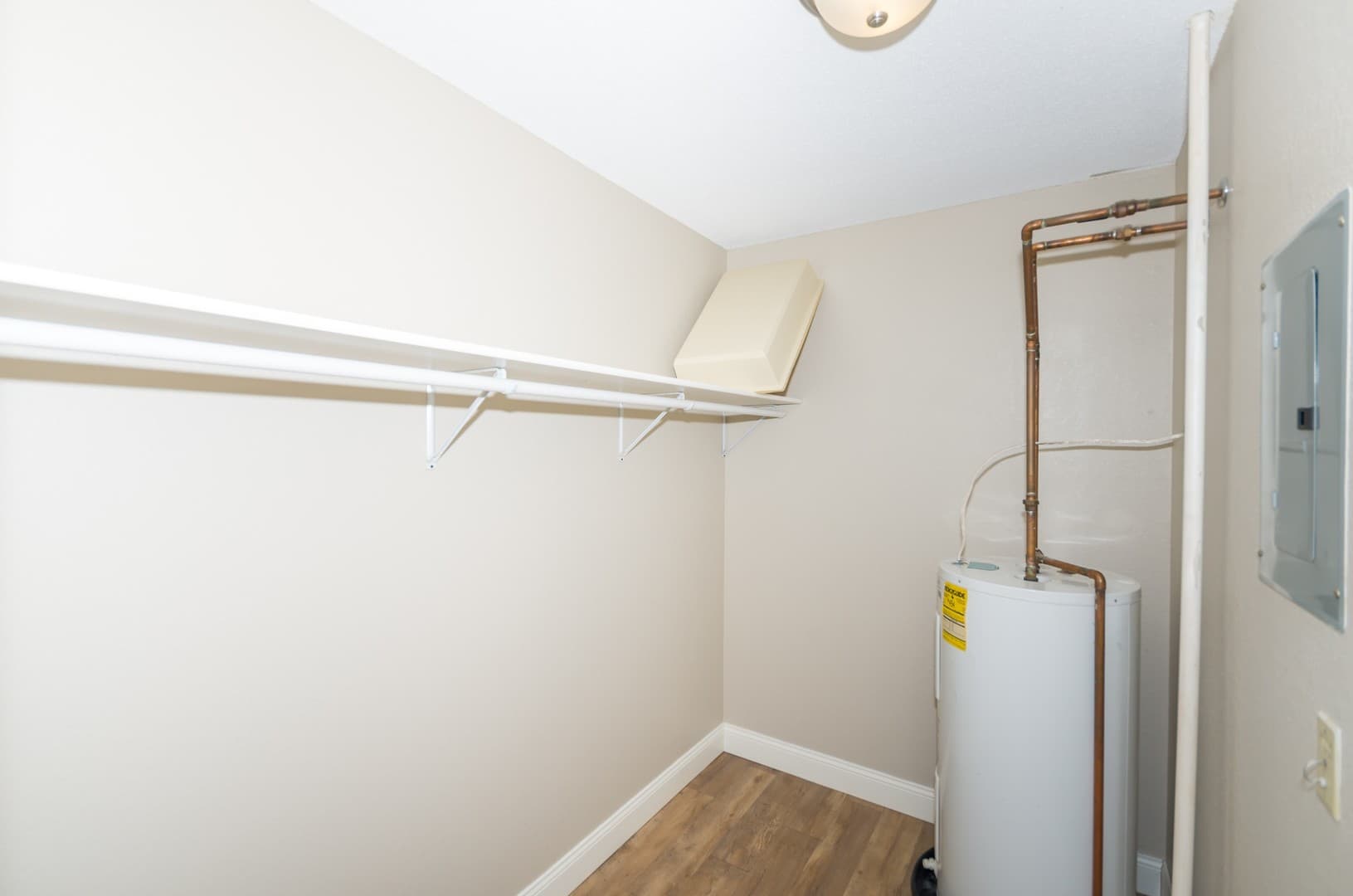 Grand Forks Apartment: 750 43rd St N.