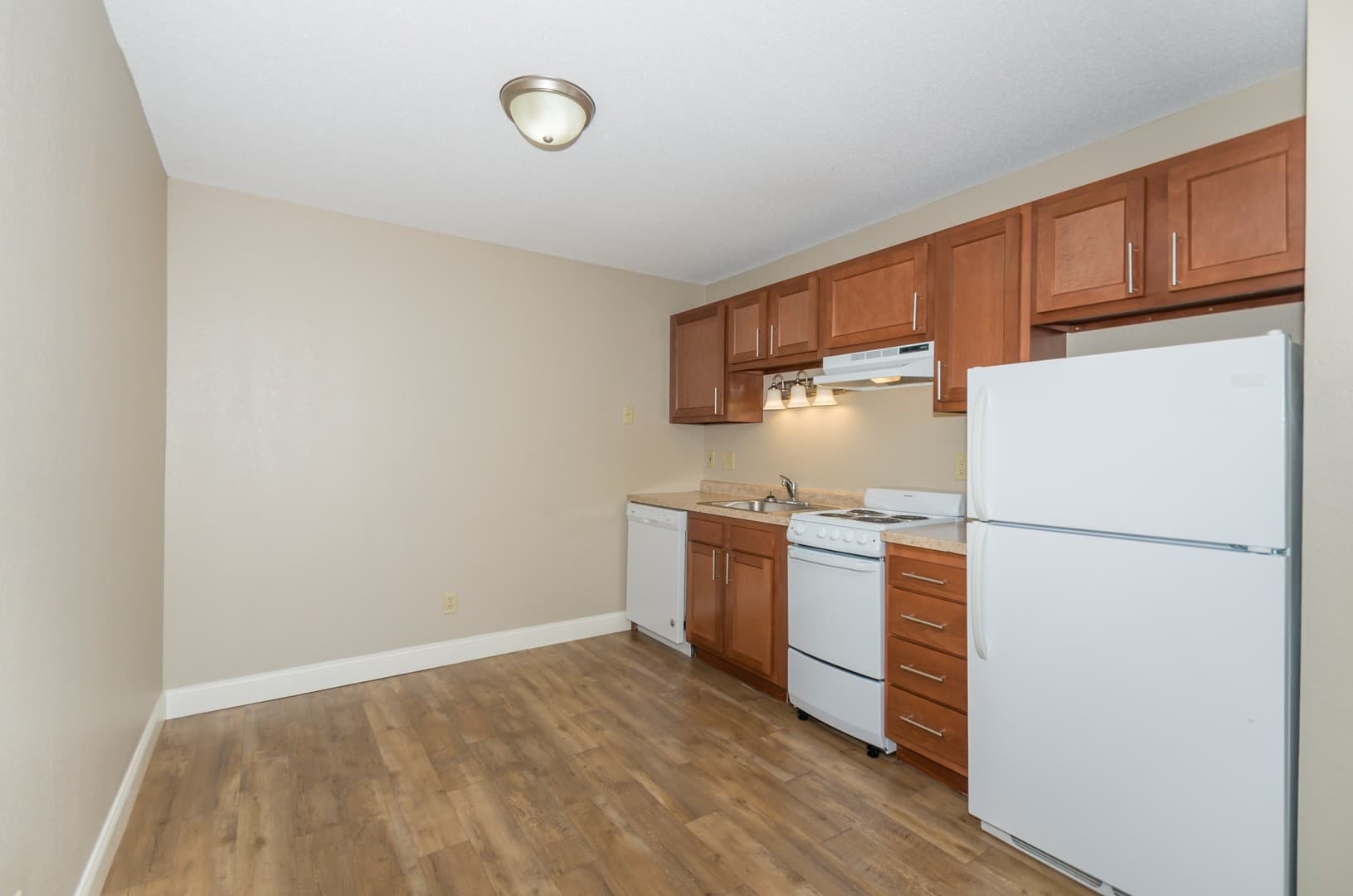 Grand Forks Apartment: 750 43rd St N.