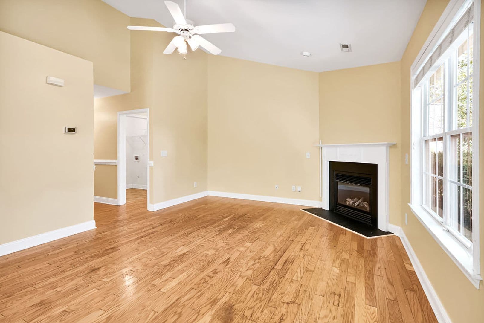 Leland House: 104 Grasmere Ct.