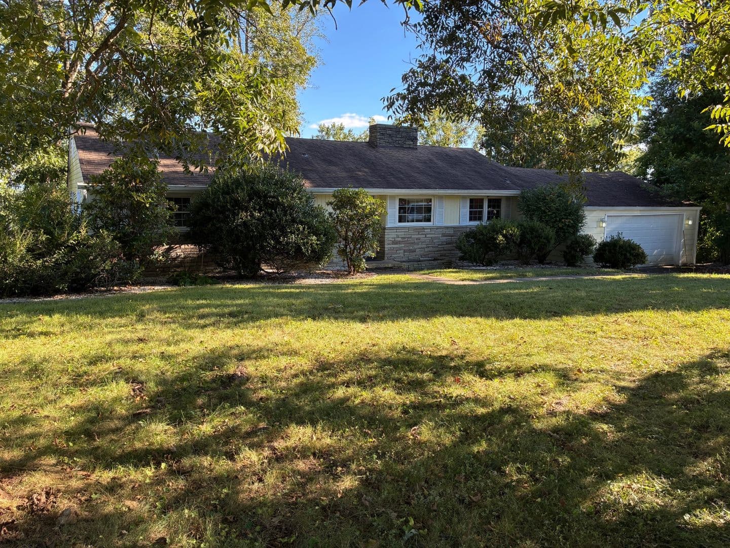 Kingsport House: 4145 Skyland Drive
