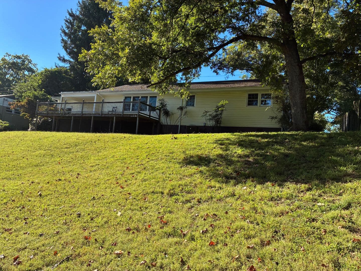 Kingsport House: 4145 Skyland Drive