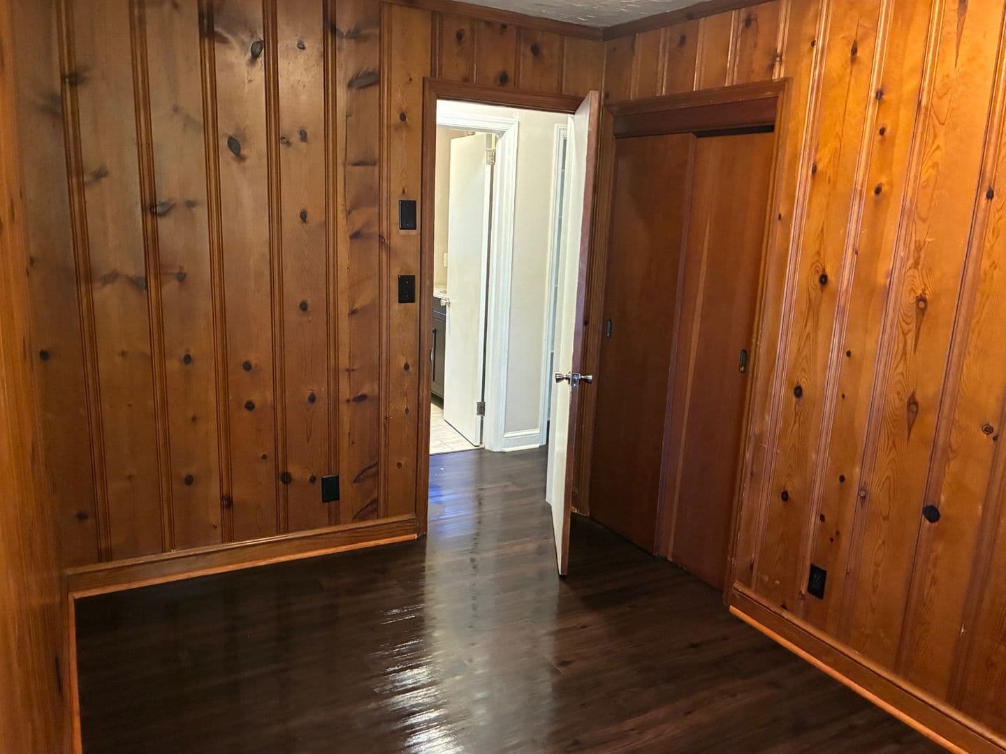 Kingsport House: 4145 Skyland Drive
